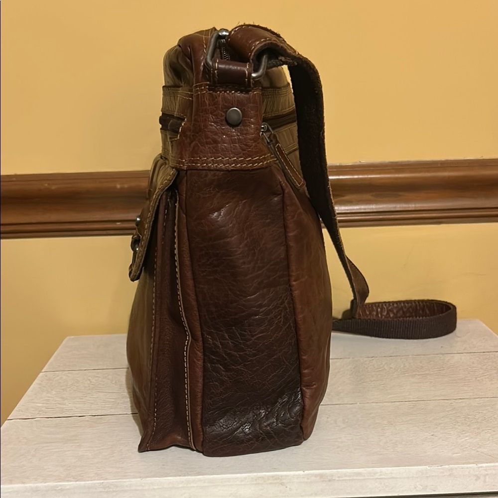 Jack George Voyager Brown Leather Men's Crossbody Bag - Picture 4 of 12